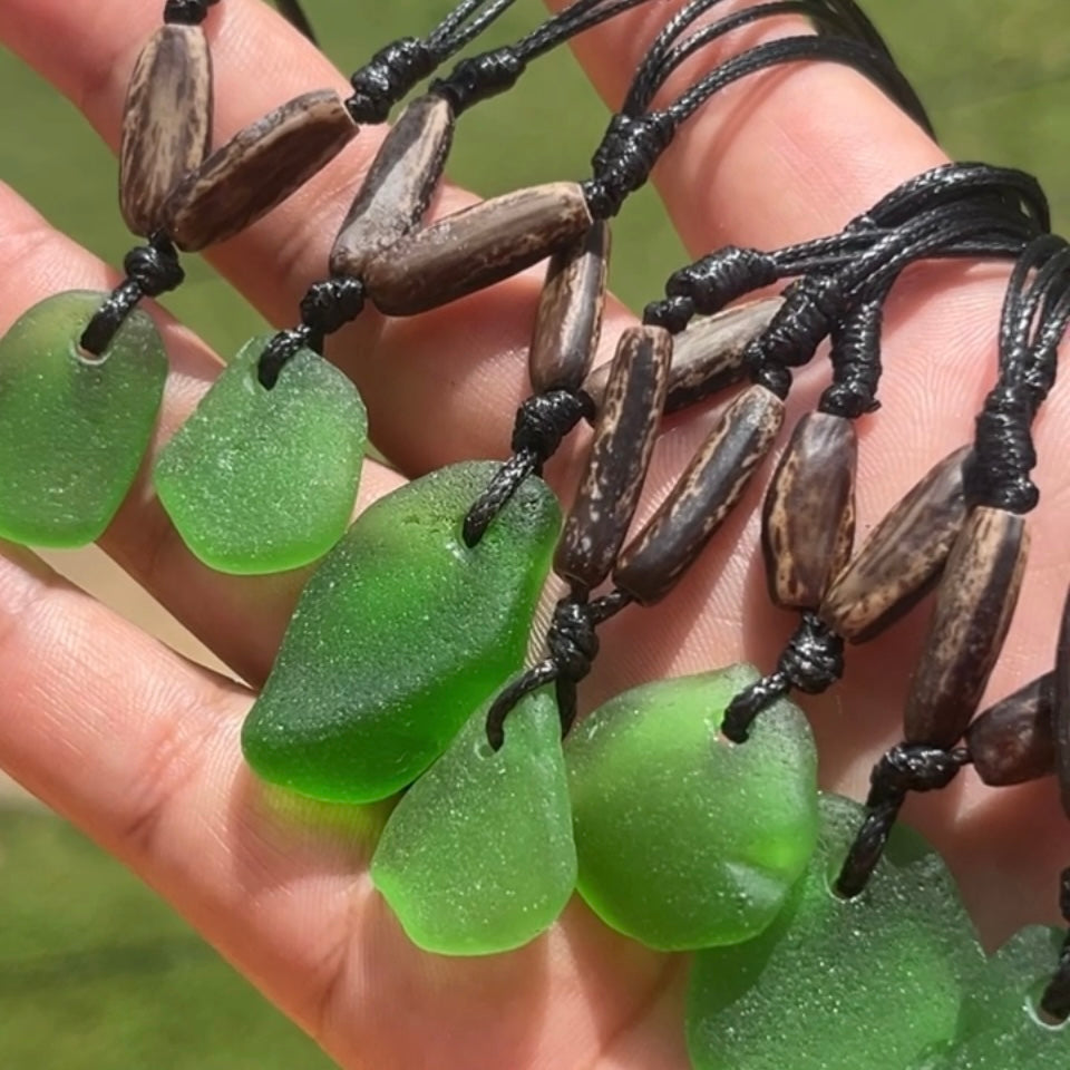 Adjustable Necklace - Sea Glass & Flamboyant Seeds