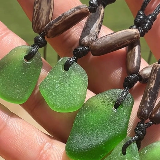 Adjustable Necklace - Sea Glass & Flamboyant Seeds